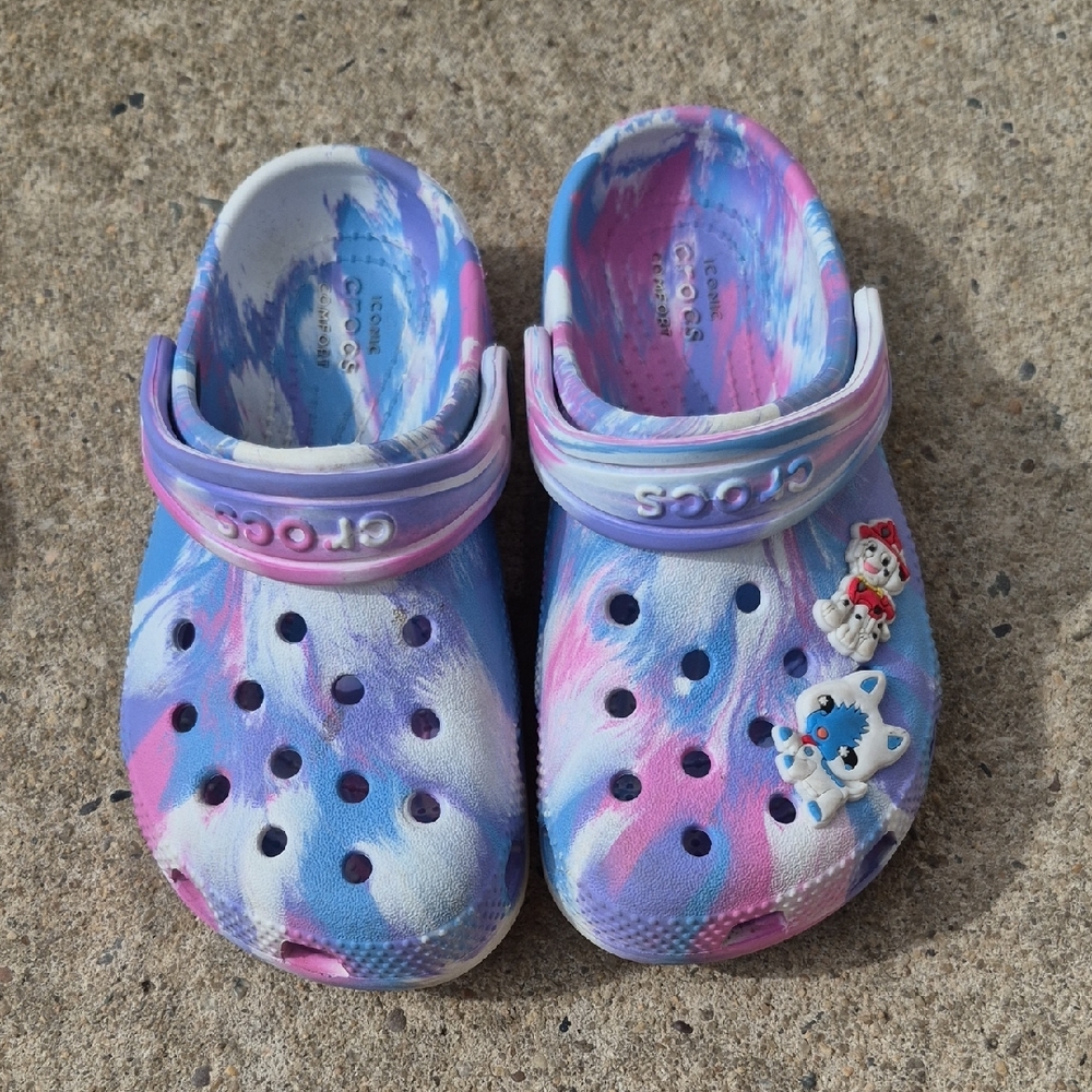 Crocs Tie Dye Swirl Size 10